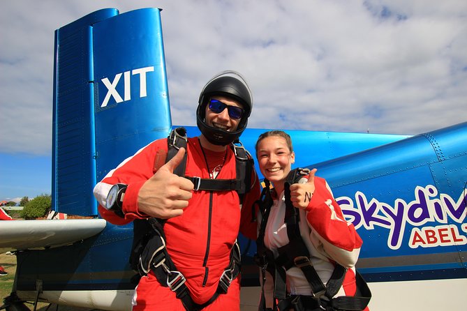 10,000ft Skydive over Abel Tasman with NZ's Most Epic Scenery - The flight over beaches, islands, and mountains