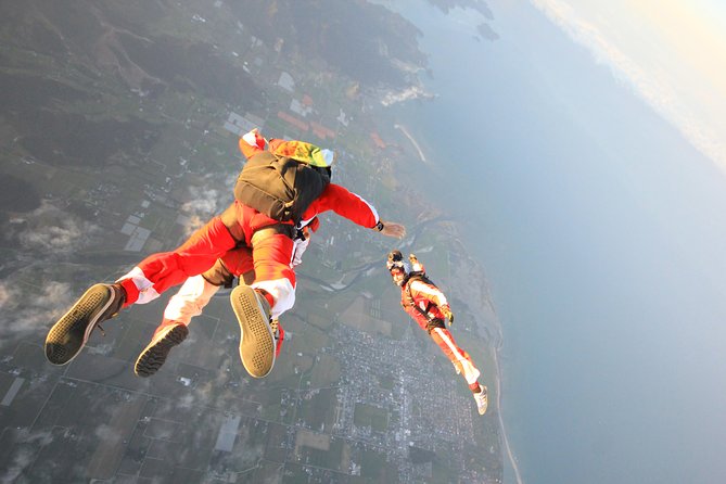 10,000ft Skydive over Abel Tasman with NZ's Most Epic Scenery - Is $177.58 good value?