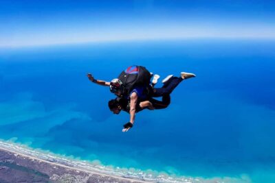 Adelaide: Tandem Skydiving Adventure over Goolwa