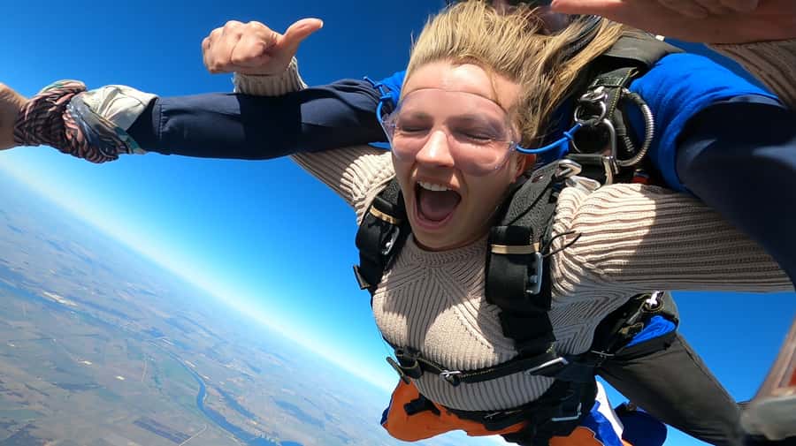 Adelaide: Tandem Skydiving over Lake Alexandrina - Why Lake Alexandrina makes this jump special