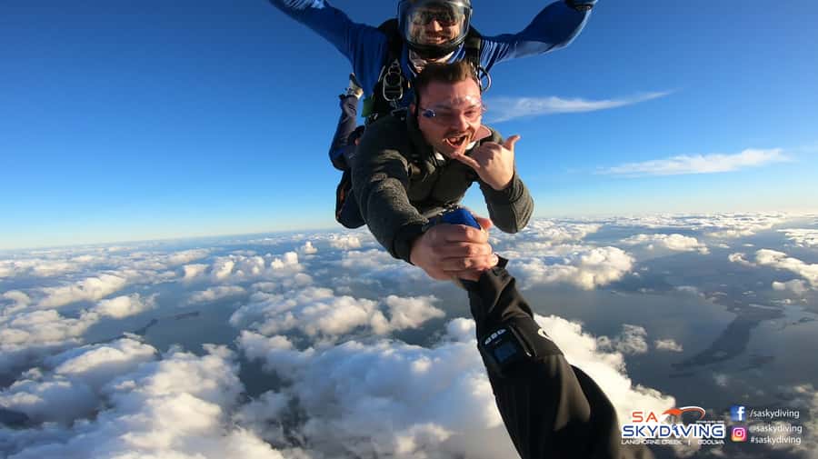 Adelaide: Tandem Skydiving over Lake Alexandrina - Free-fall, parachute flight, and the landing