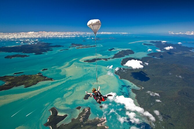 Airlie Beach Tandem Skydive Over the Whitsunday Islands - What the freefall feels like