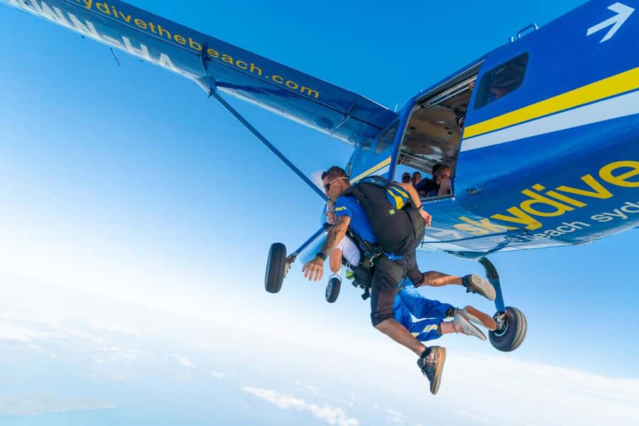 Airlie Beach: Tandem Skydive over the Whitsundays - What the $218 price really buys you