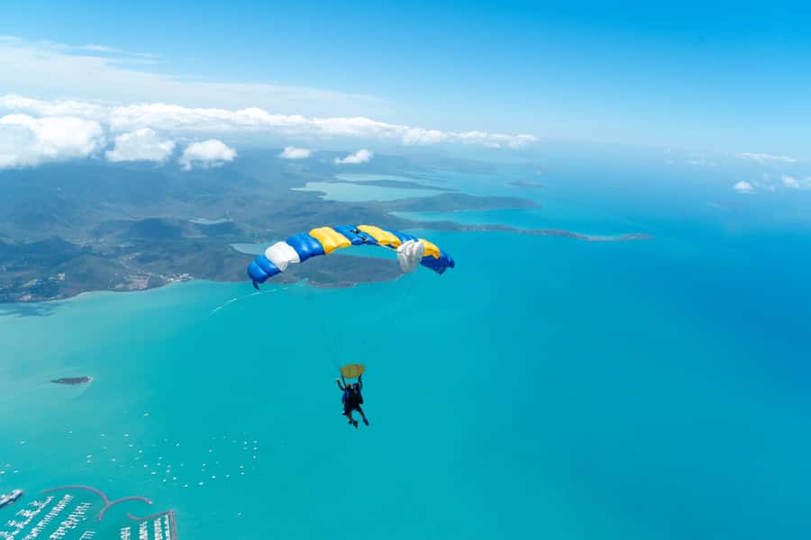 Airlie Beach: Tandem Skydive over the Whitsundays - Should you book the Whitsundays tandem skydive?