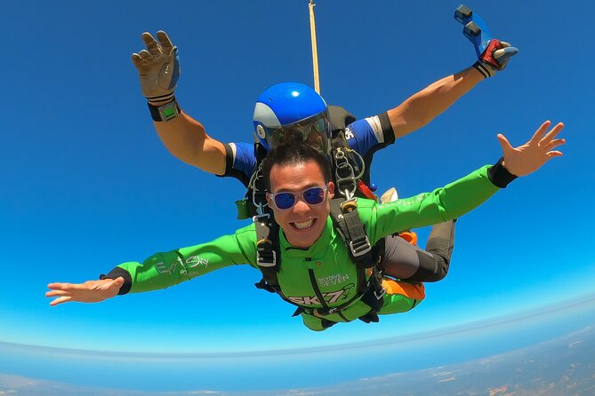 Algarve Tandem Skydive 10.000ft - What the 10,000-foot jump feels like