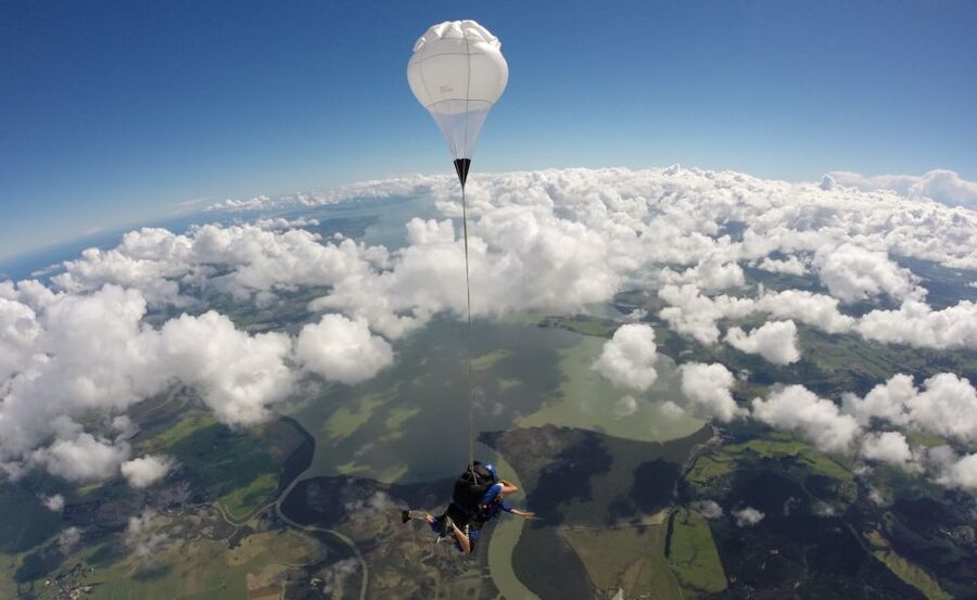 Auckland: 13000, 16000, or 18000-Foot Tandem Skydive - Weather is the one major uncertainty