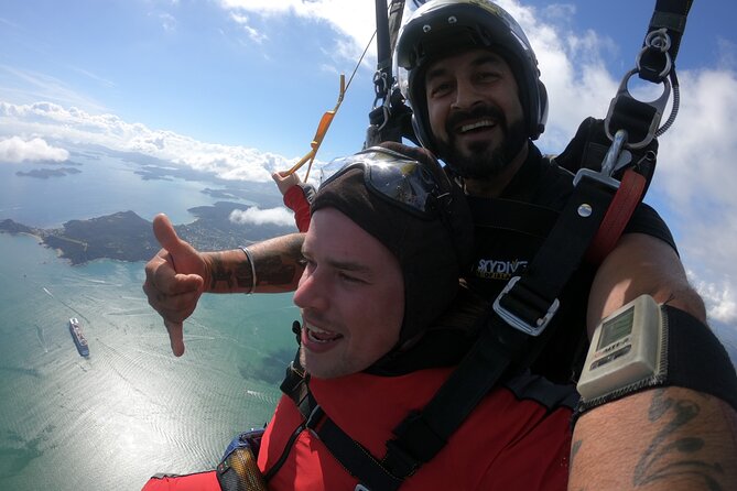 Bay of Islands: 12,000ft Skydive - Photos and video: worth paying for?