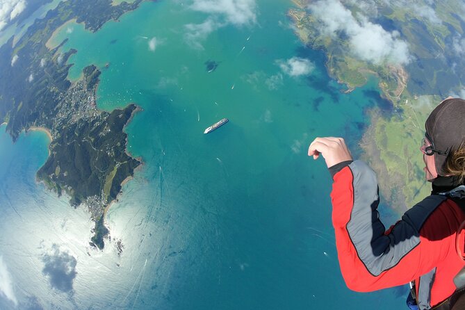 Bay of Islands: 12,000ft Skydive - Who will enjoy this most