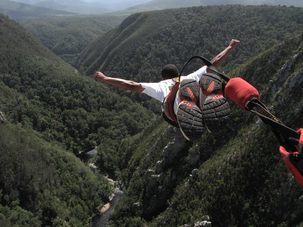 Bloukrans Bungy, the worlds best bungy jump! - The first hour: check-in, equipment, and nerves