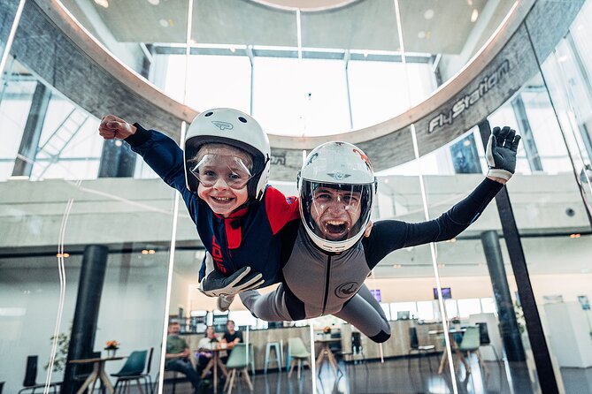 Bodyflying & Indoor Skydiving at FlyStation Munich - The briefing gives beginners a useful start