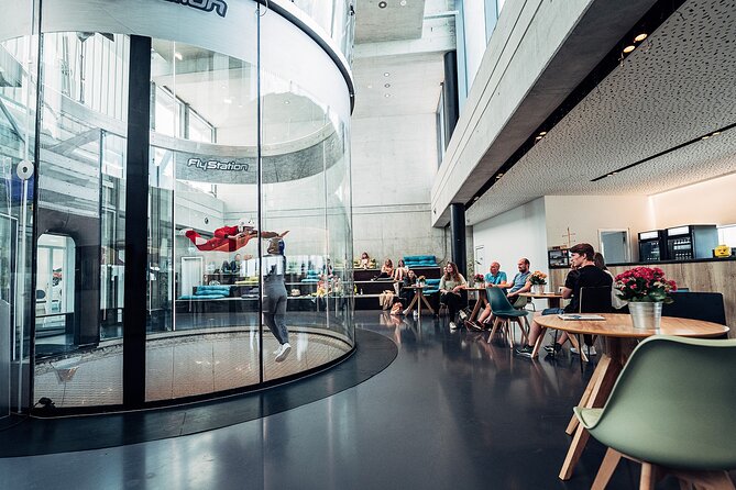 Bodyflying & Indoor Skydiving at FlyStation Munich - The instructors make or break the session