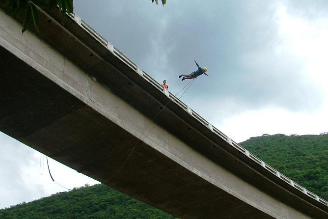 bungee jumping full day adventure in santiago de Querétaro - What the $95 price covers