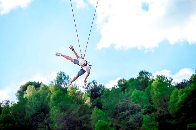 Bungee jumping over the Gállego River - What happens during the one-hour experience