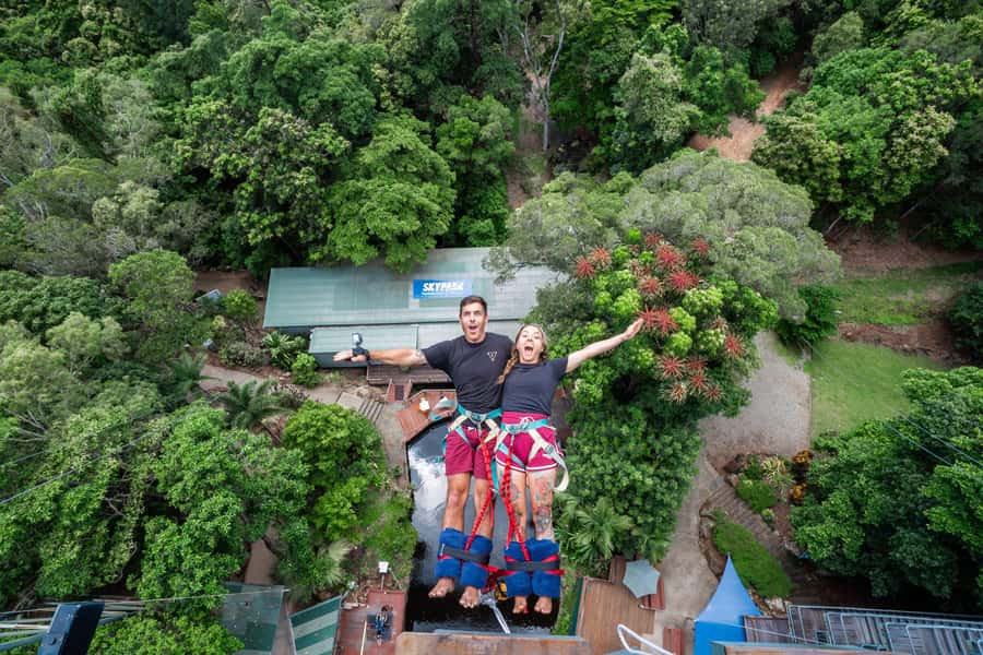 Cairns: Bungy Jump & Giant Swing Combo - What the bungy jump feels like
