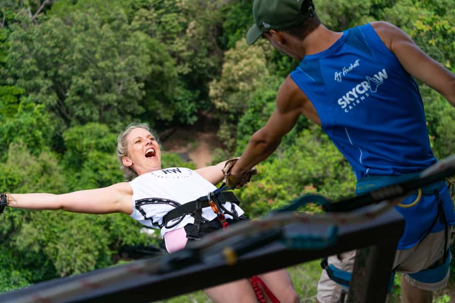 Cairns: Bungy Jump - Standing on the 50-meter tower