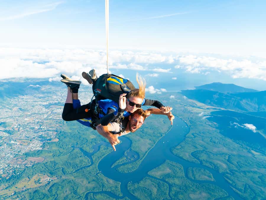 Cairns: Tandem Skydive Experience - The jump from 15,000 feet