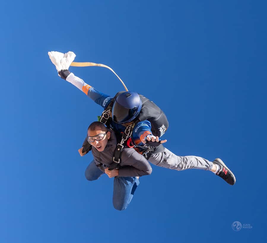 Cairo: Tandem Skydive Experience with Video - The short briefing before the plane