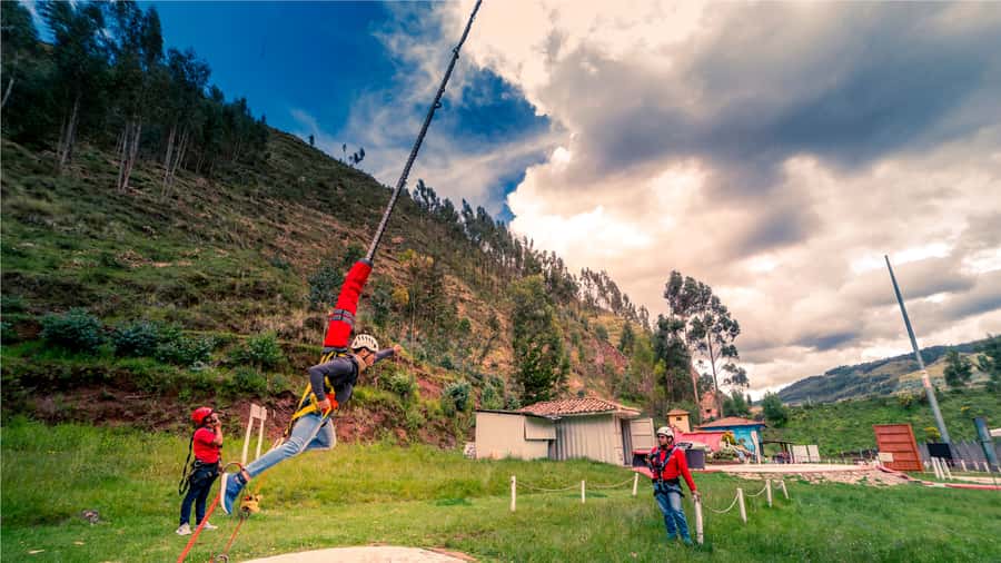 Cusco: Bungee Jump and Slingshot Combo Adventure - Who can take part, and who should skip it