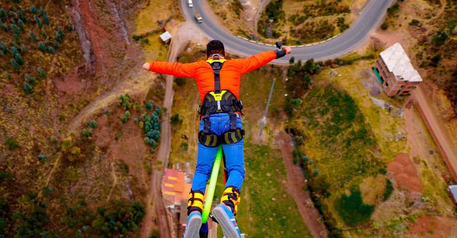 Cusco : Bungee jump Over Peruvian Canyons - A 15-minute ride from central Cusco to Poroy