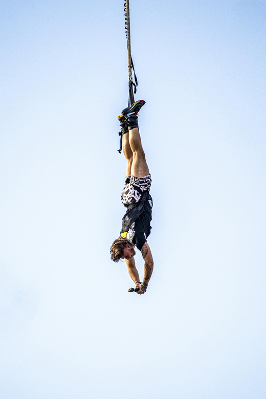 Cusco : Bungee jump Over Peruvian Canyons - What the 125-meter height feels like