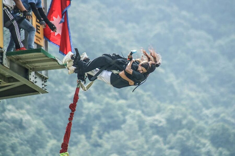 Double Dare: Tandem Bungee Adventure - Language, group size, and practical preparation