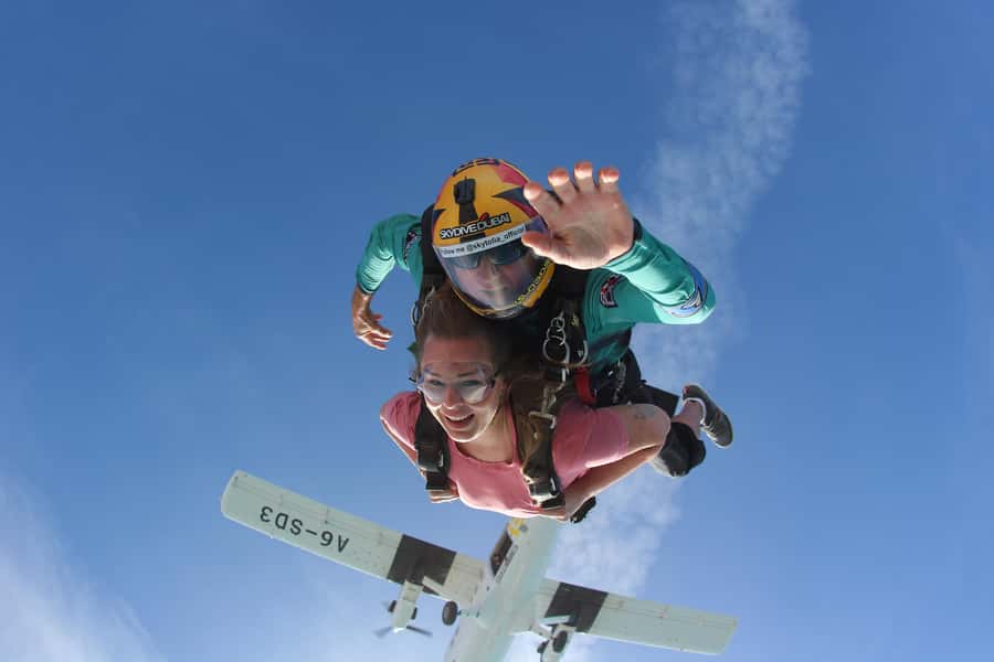 Dubai: Skydive at The Palm with Photos, Video & Yacht Tour - Boarding the aircraft and reaching 13,000 feet