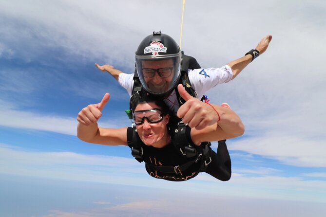Dubai Skydive Tandem Over The Palm including Transfers - Photos, video, and what you actually take home