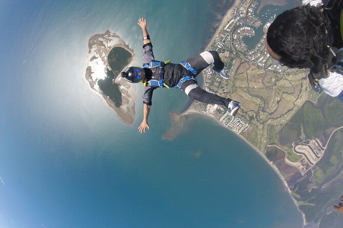 Extreme 12000ft Tandem Jump (45 seconds free fall) - The freefall and parachute ride