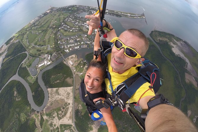 Extreme 12000ft Tandem Jump (45 seconds free fall) - Staff care matters on a first jump