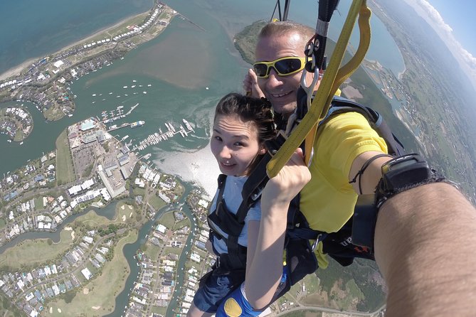 Extreme 12000ft Tandem Jump (45 seconds free fall) - What the $611 price gets you