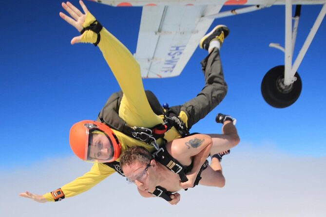 First Jump Tandem Skydive Pattaya Include Pickup Transfer - A 13,000-foot start above Pattaya
