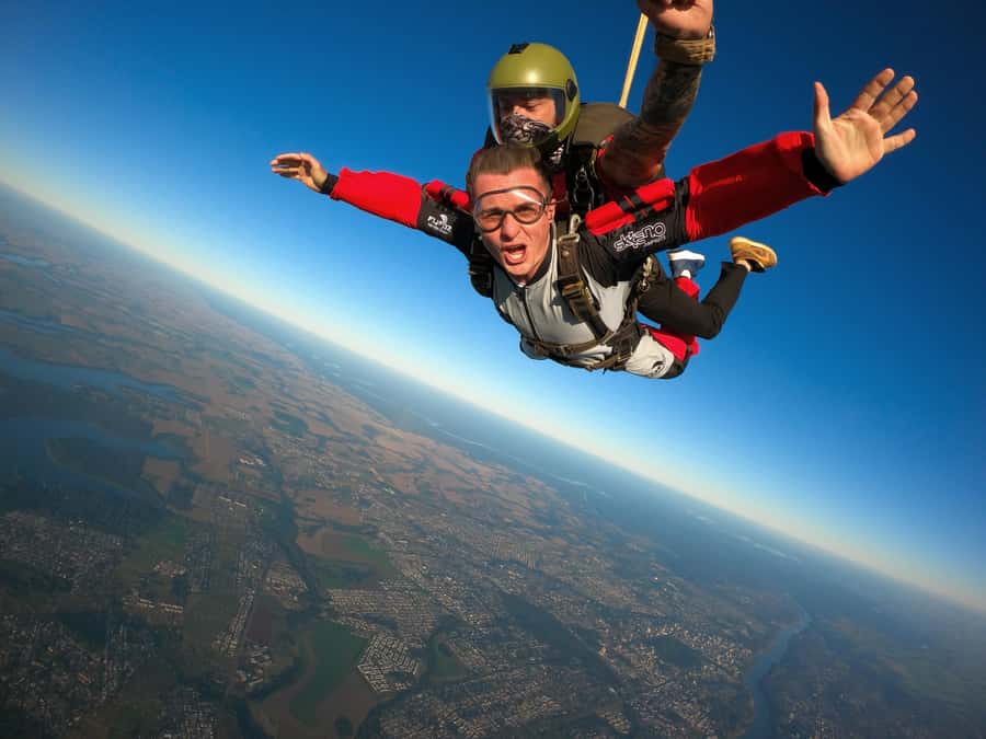 Foz do Iguacu: Skydiving Experience with Photos and Videos - Arriving at Rua Ângela Aparecida Andrade, 1188