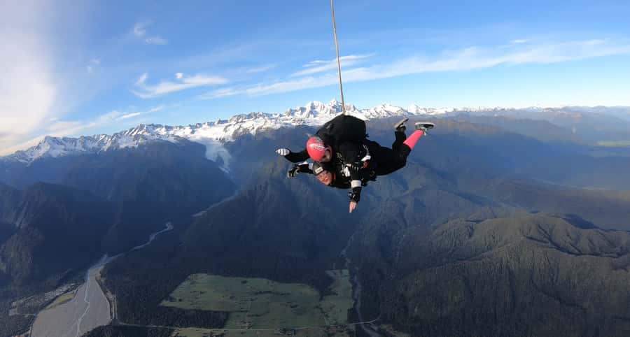 Franz Josef: 13,000ft, 16,500ft or 18,000ft Skydive - Who should choose this Franz Josef jump?