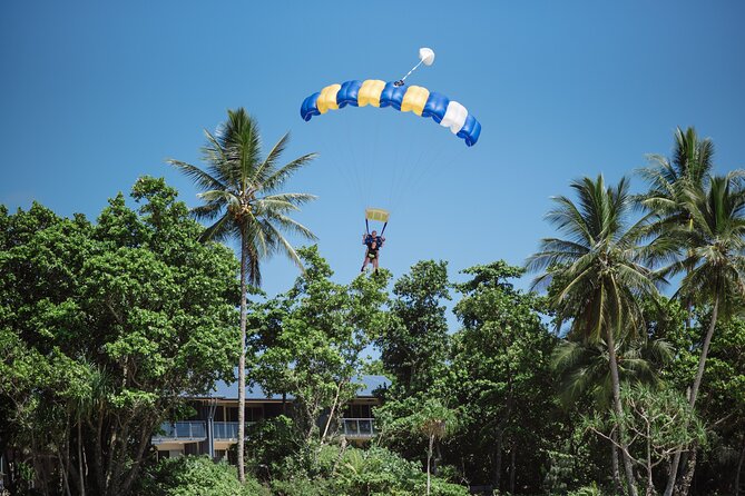 From Cairns: Tandem Skydive Experience over Mission Beach - The freefall, canopy ride, and beach landing