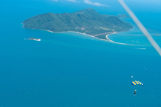 From Cairns: Tandem Skydive Experience over Mission Beach - Food, bikes, and swimming after the jump