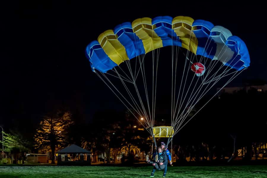 From Gold Coast: Tandem Skydive Experience over Byron Bay - Should you book the Byron Bay jump?
