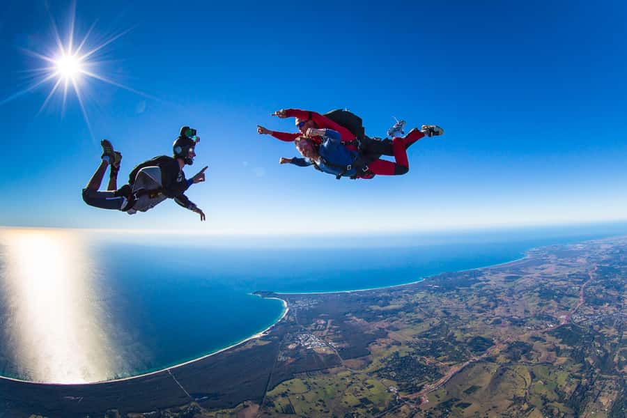 From Gold Coast: Tandem Skydive Experience over Byron Bay - A 20-minute flight over Cape Byron