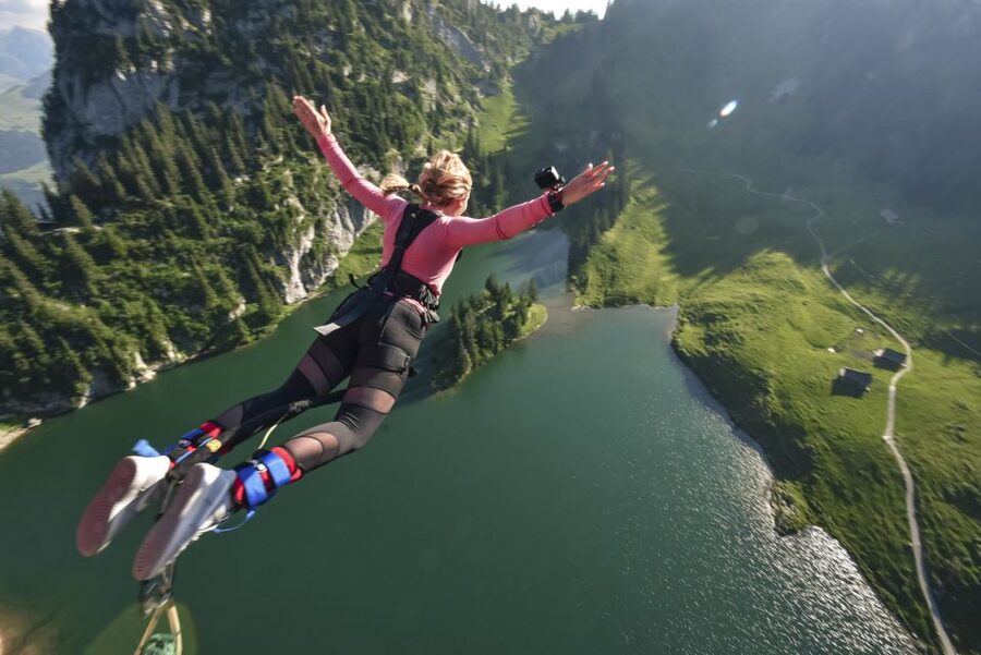 From Interlaken: Stockhorn Bungee Jump - How the five-hour schedule affects your day