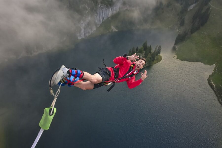 From Interlaken: Stockhorn Bungee Jump - Who will enjoy this most