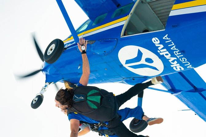 From Melbourne: Tandem Skydive over Great Ocean Road - From Southbank to the drop zone