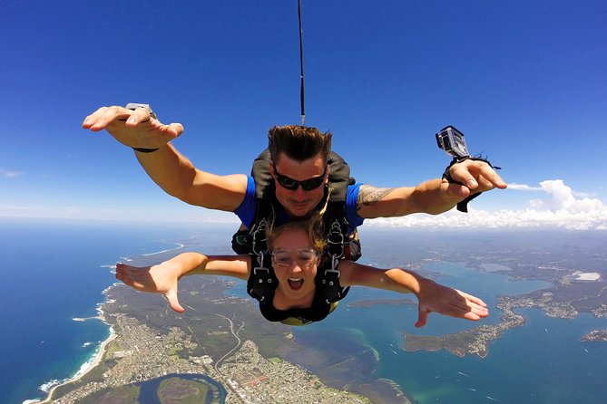 From Sydney: Tandem Skydive Experience over Newcastle Beach - A quieter parachute descent over the coast