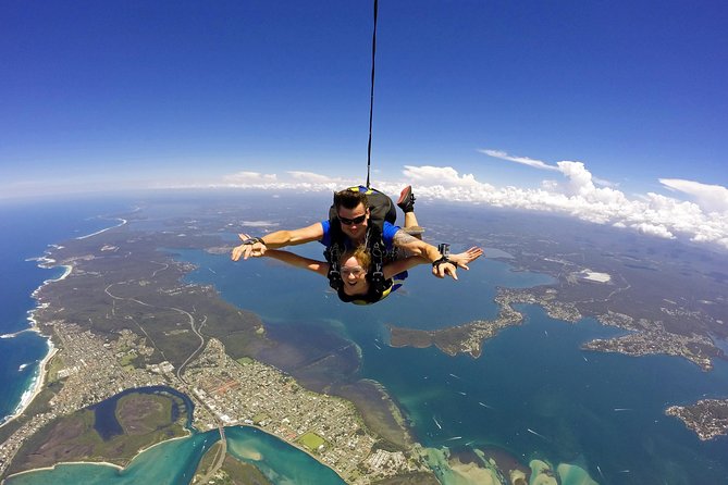 From Sydney: Tandem Skydive Experience over Newcastle Beach - What the $250.32 price covers
