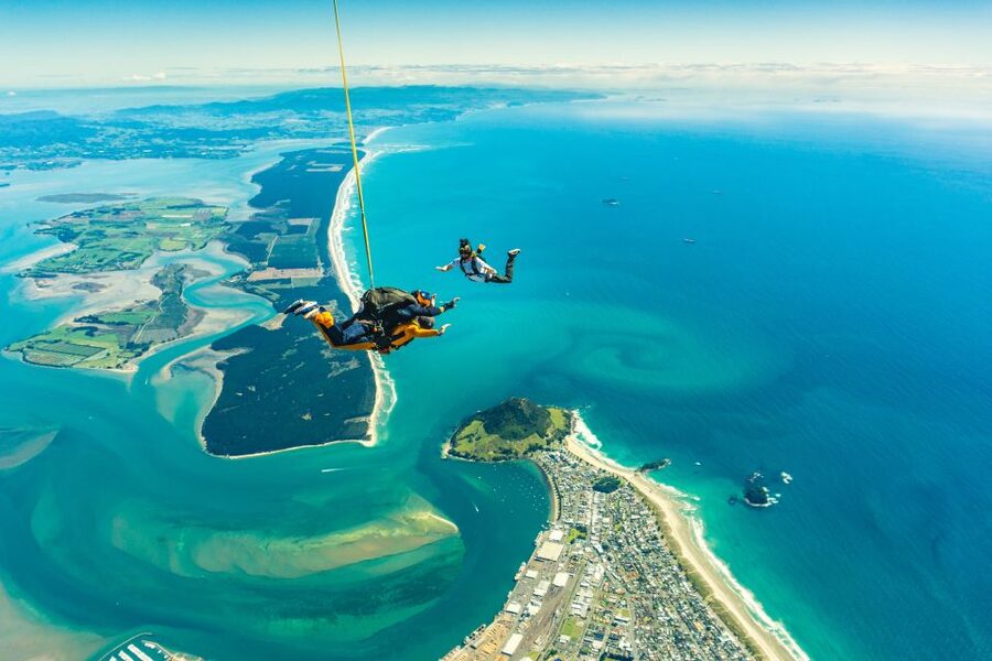 From Tauranga: Skydive over Mount Maunganui - Should you book Skydive Tauranga?