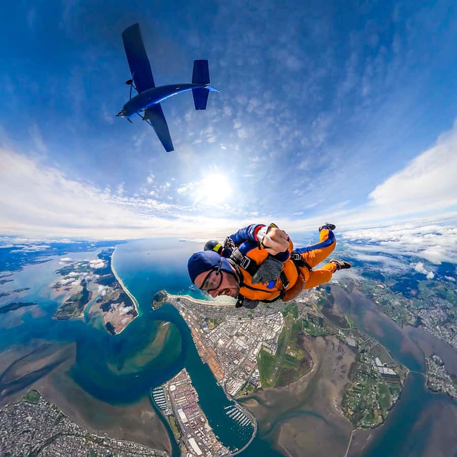 From Tauranga: Skydive over Mount Maunganui - From the 15-minute briefing to the aircraft