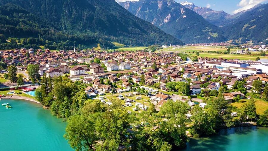 From Zurich: Interlaken Skydiving & Scenic Flight Adventure - Who should book this Interlaken jump