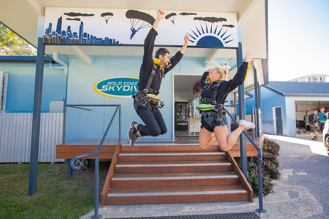 Gold Coast Tandem Skydive - Landing on Kirra Beach