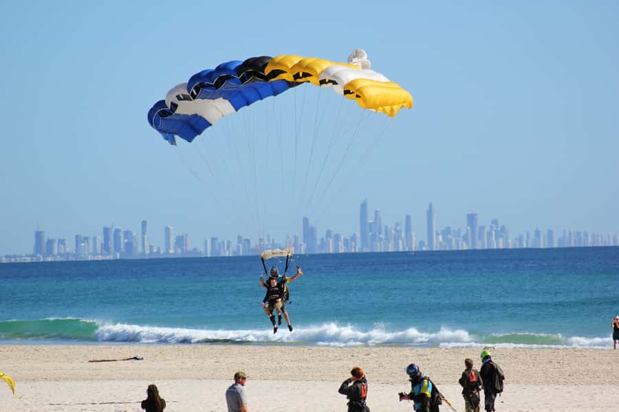 Gold Coast: Tandem Skydiving Experience - From the blue building to the aircraft