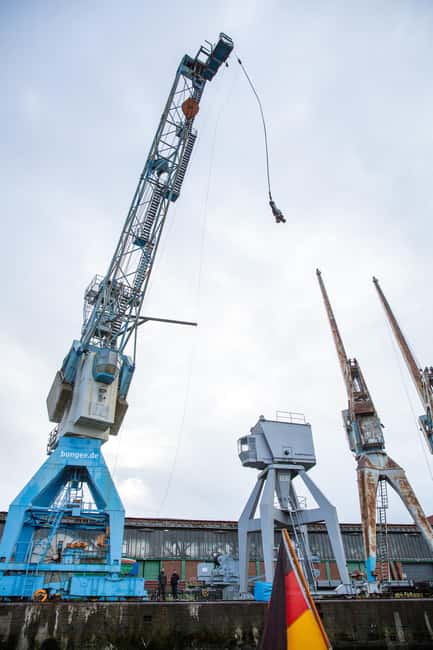 Hamburg: Bungee Jumping 50 Meters High over the Harbor - Starting at Shed 50A beside the Harbor Museum