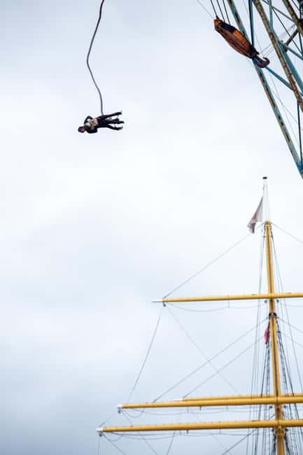 Hamburg: Bungee Jumping 50 Meters High over the Harbor - Who should book this crane jump?