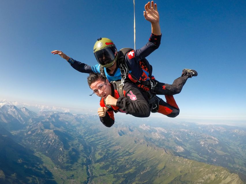Interlaken: Airplane Skydiving over the Swiss Alps - Key points at a glance